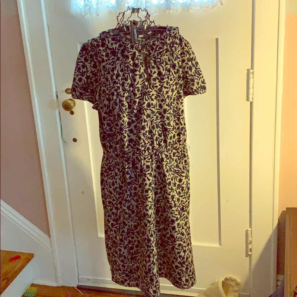 Loft dress size large
